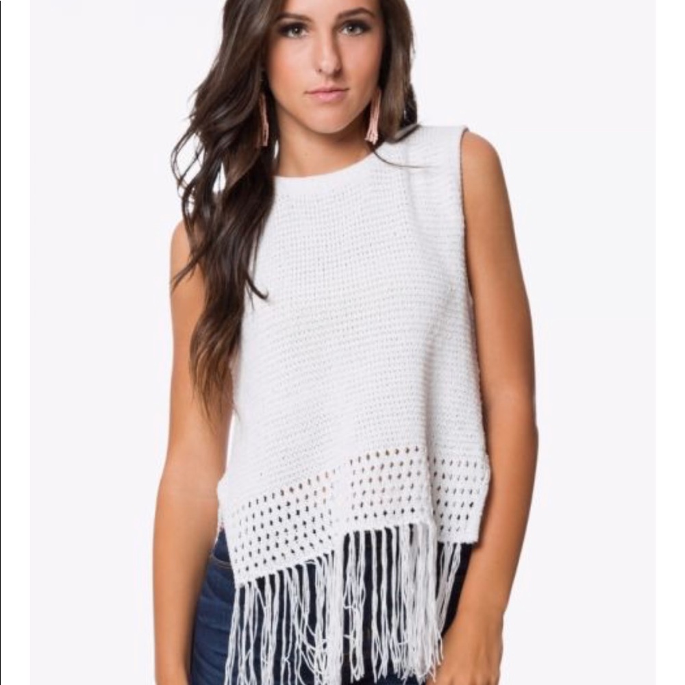 BB Dakota Yuri Fringe Sweater